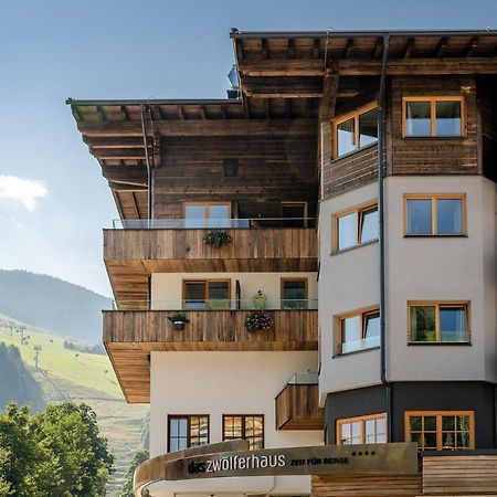 Hotel Das Zwoelferhaus Saalbach-Hinterglemm Buitenkant foto