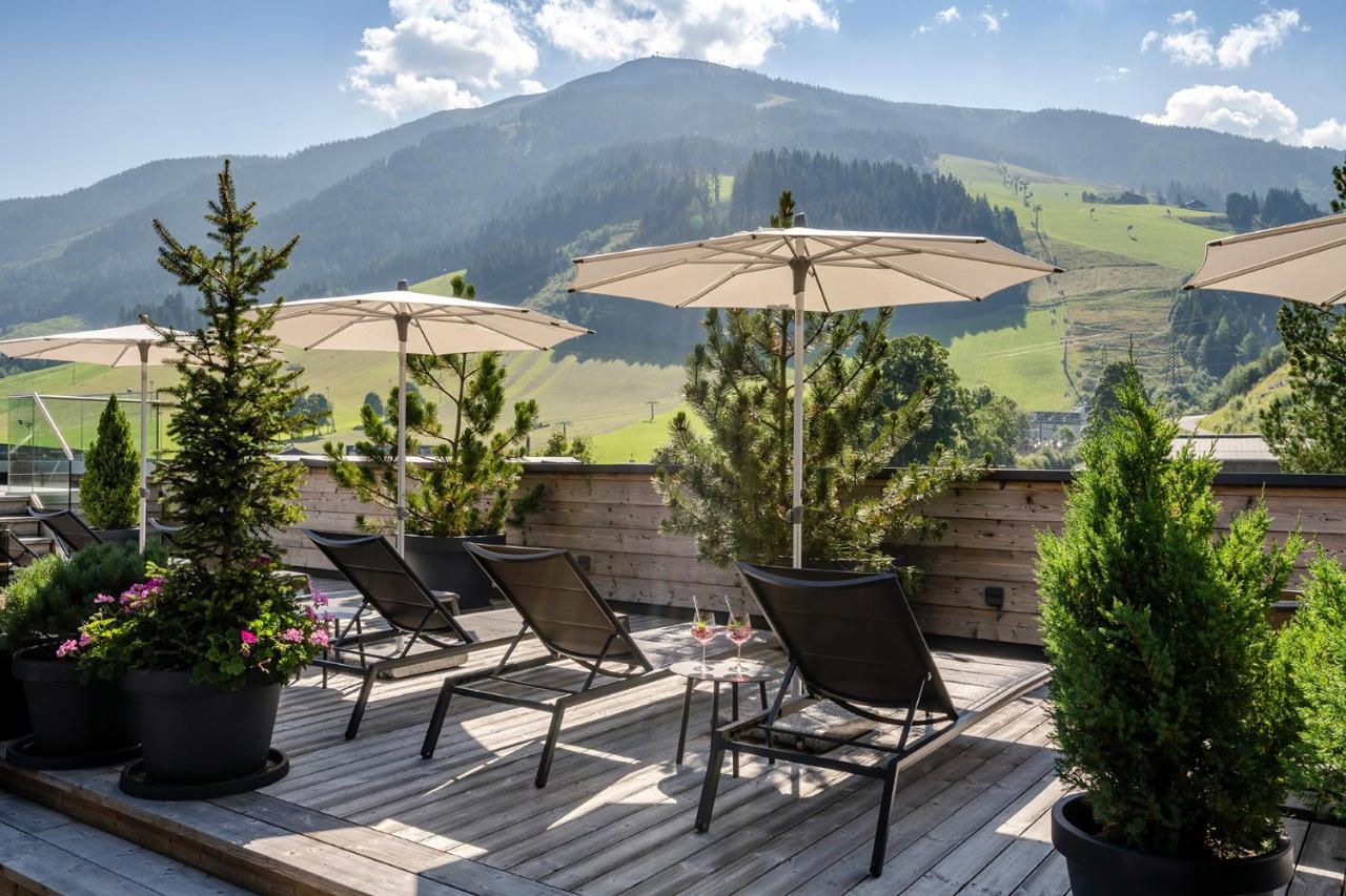 Hotel Das Zwoelferhaus Saalbach-Hinterglemm Buitenkant foto