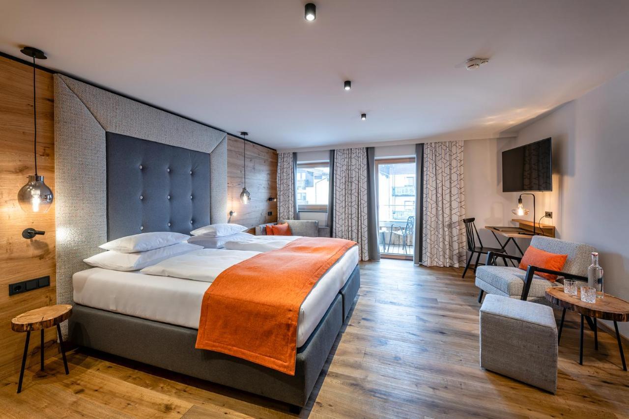 Hotel Das Zwoelferhaus Saalbach-Hinterglemm Buitenkant foto