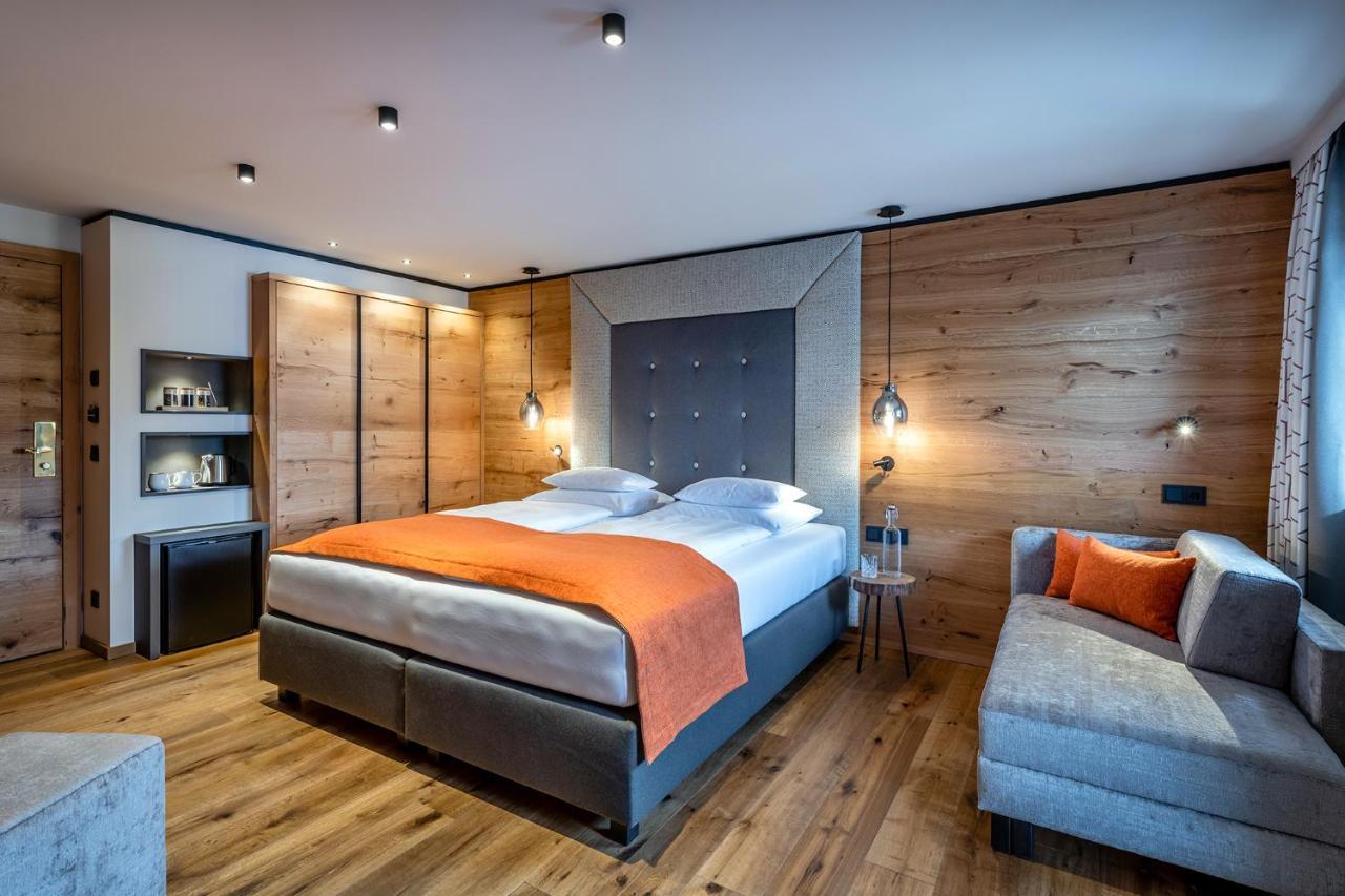 Hotel Das Zwoelferhaus Saalbach-Hinterglemm Buitenkant foto
