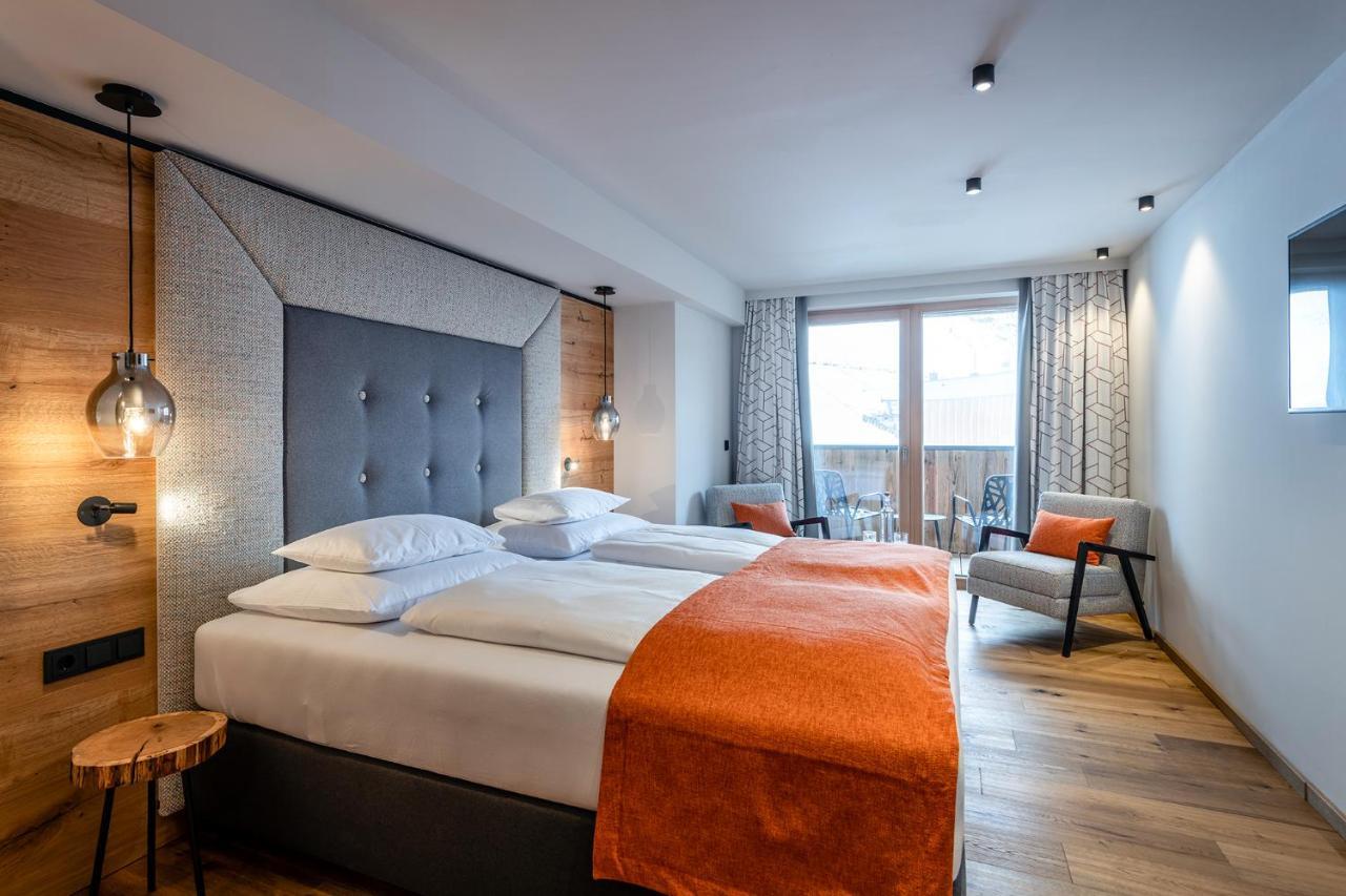 Hotel Das Zwoelferhaus Saalbach-Hinterglemm Buitenkant foto