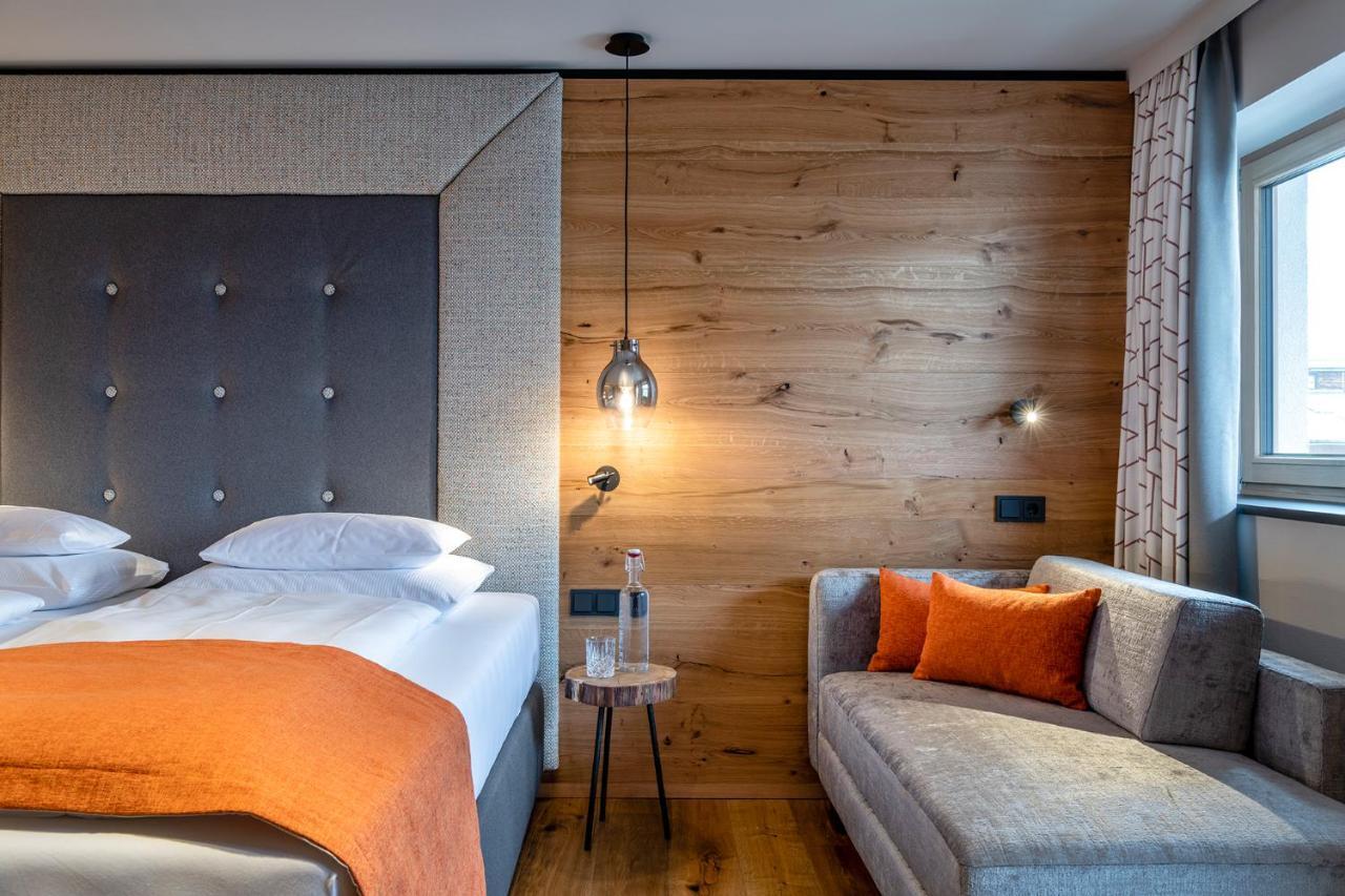 Hotel Das Zwoelferhaus Saalbach-Hinterglemm Buitenkant foto