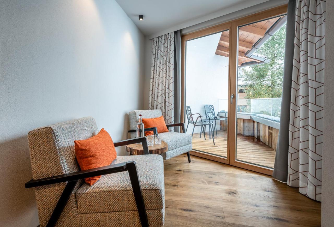 Hotel Das Zwoelferhaus Saalbach-Hinterglemm Buitenkant foto